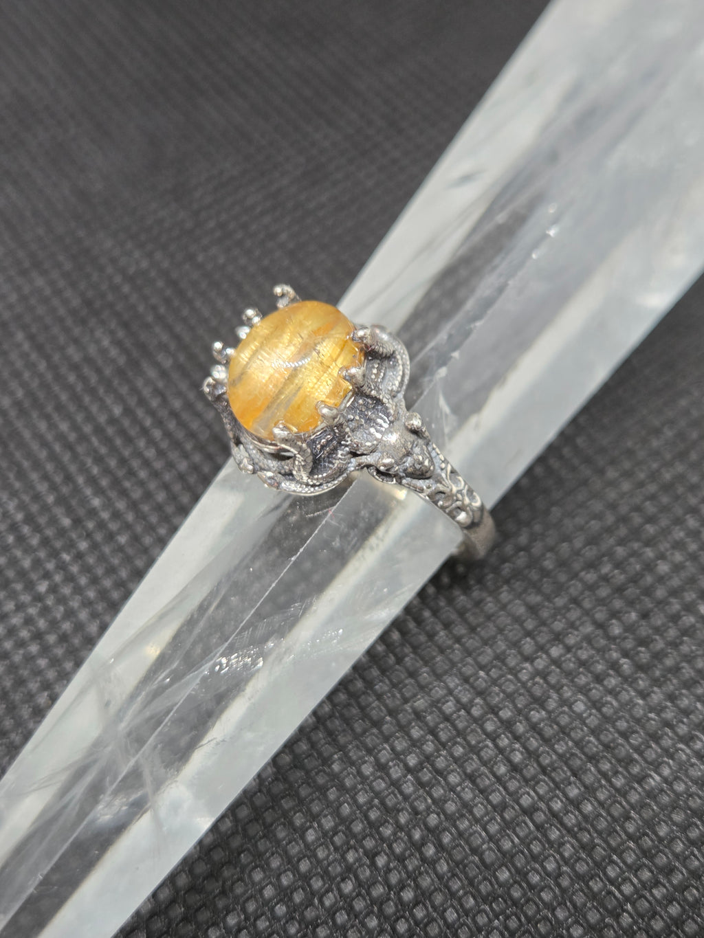 Medusa Golden Rutile quartz