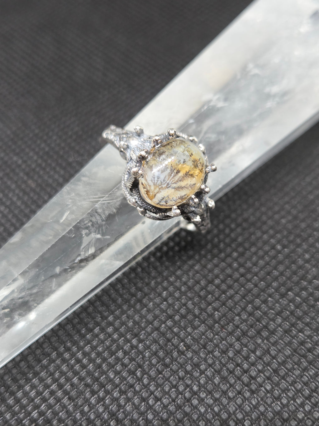 Medusa Dendritic quartz